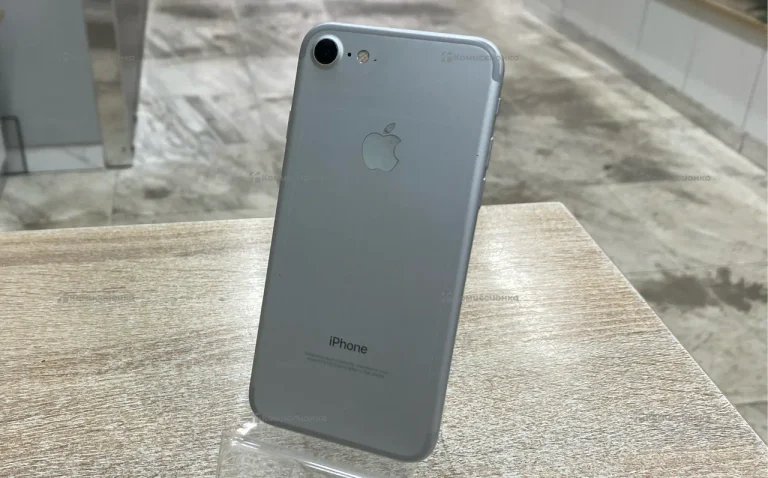 Apple iPhone 7 2/128 ГБ