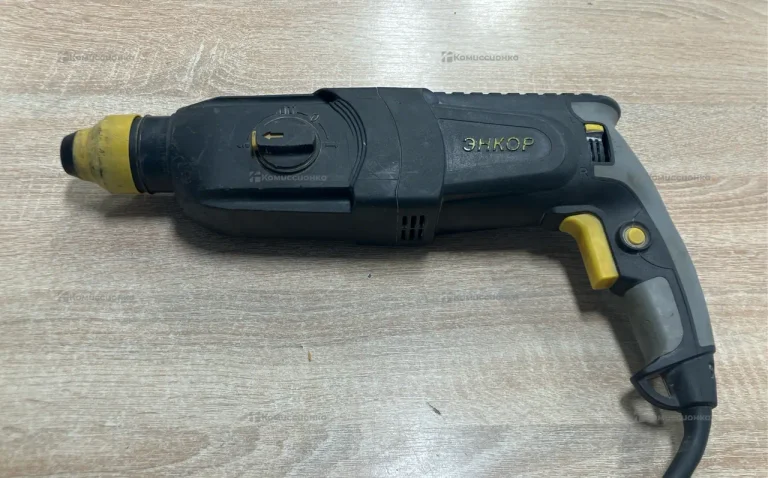 Перфоратор Энкор ПЭ-1050/30ЭР