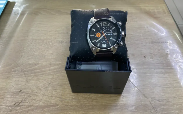 Часы  Diesel DZ4204