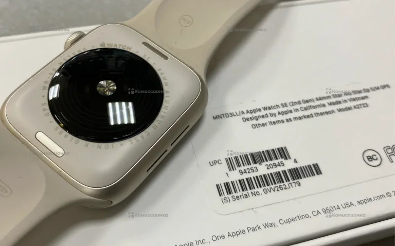 Часы Apple Watch SE 2 44mm