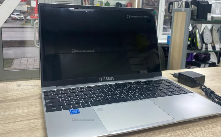 Ноутбук  Р142