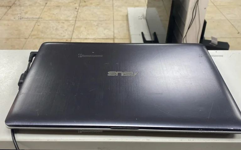 Ноутбук  ASUS