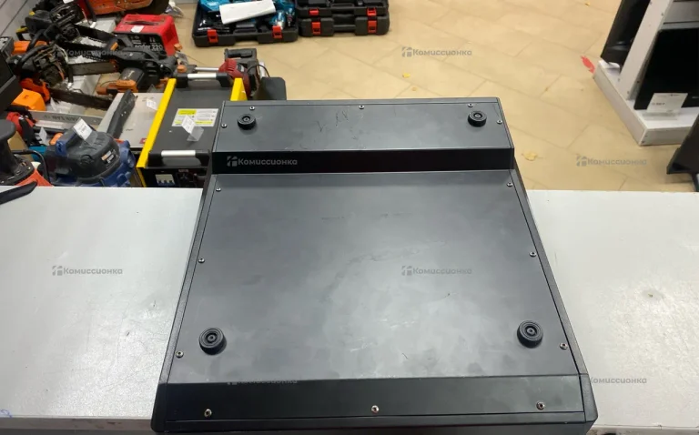 Микшерный пульт STUDIOMASTER M8