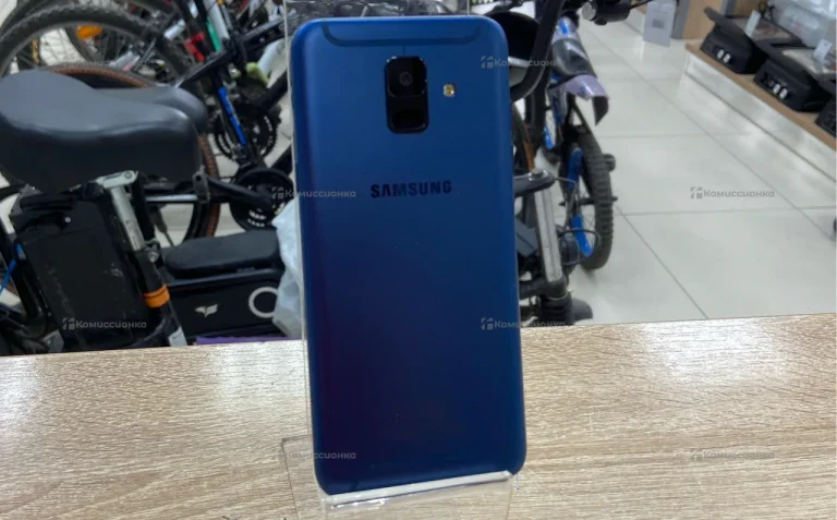 Samsung Galaxy A6 3/32 ГБ