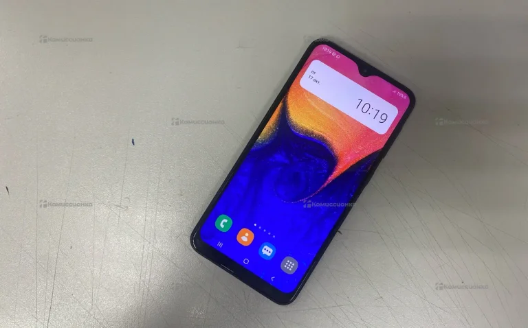 Samsung Galaxy A10 3/32 ГБ