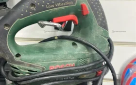 Электролобзик Bosch PST 700 E