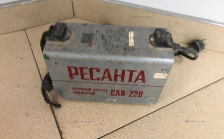 Сварочный аппарат РЕСАНТА САИ-220 (без проводов)