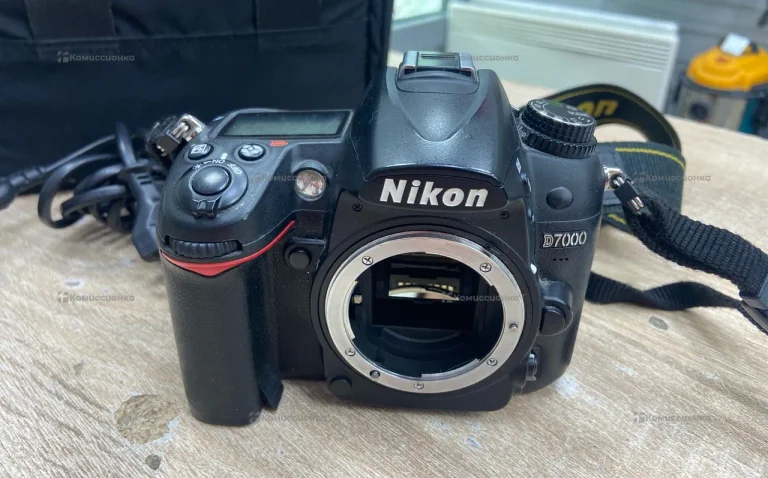 Фотоаппарат  Nikon D7000