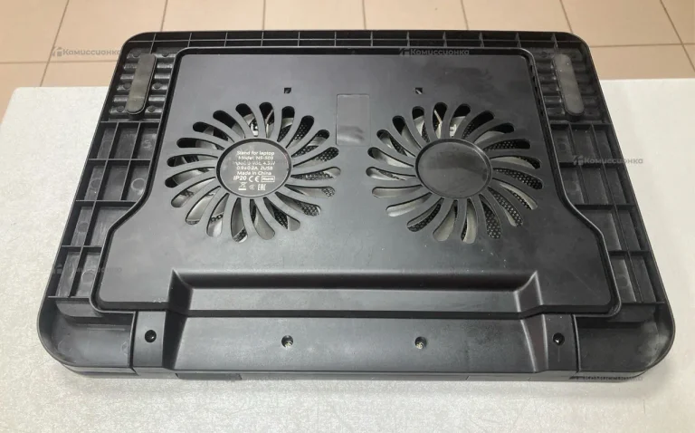 Охлаждающая подставка для ноутбука Dexp