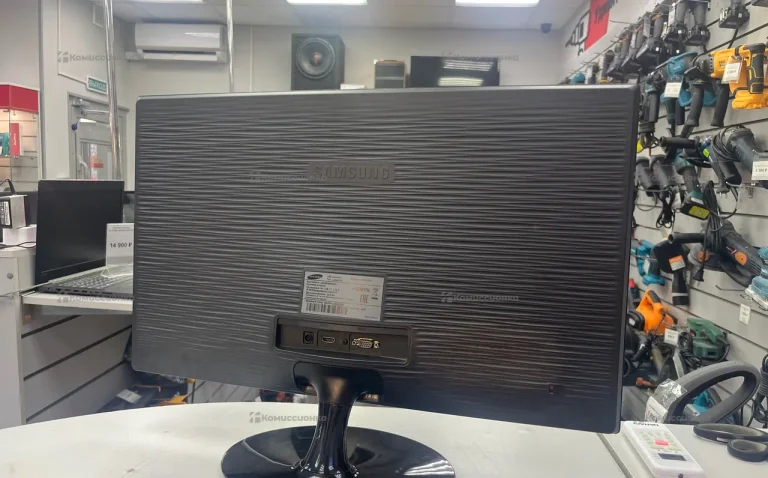 Монитор Samsung s24d300h