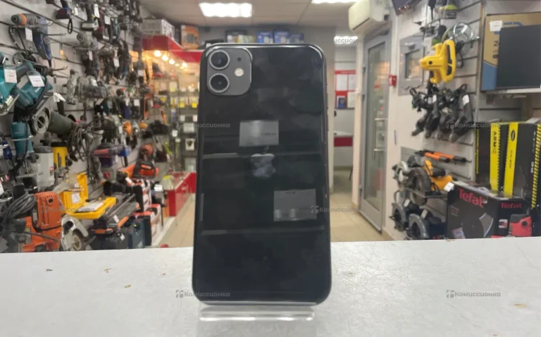 Apple iPhone 11 4/64 ГБ