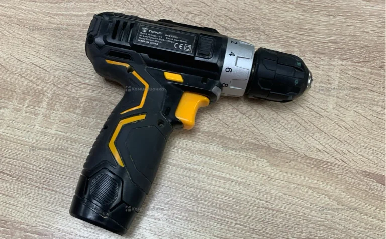 Шуруповерт Deko GCD12DU3