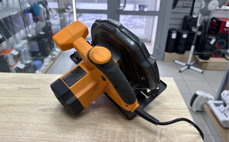 Циркулярная пила  DEKO DKCS1800