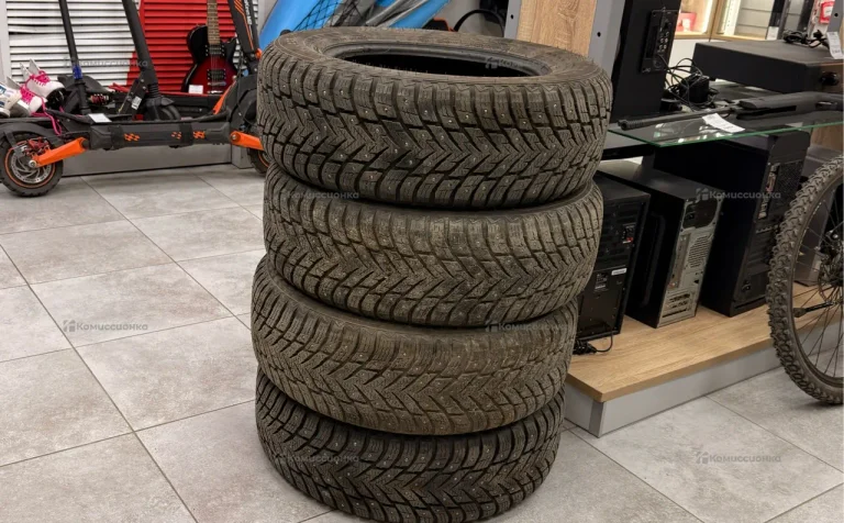 Зимняя резина Nokian tyres 215/65 R16 (4x)