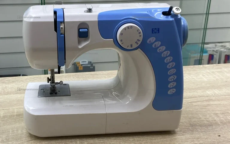 Швейная машина