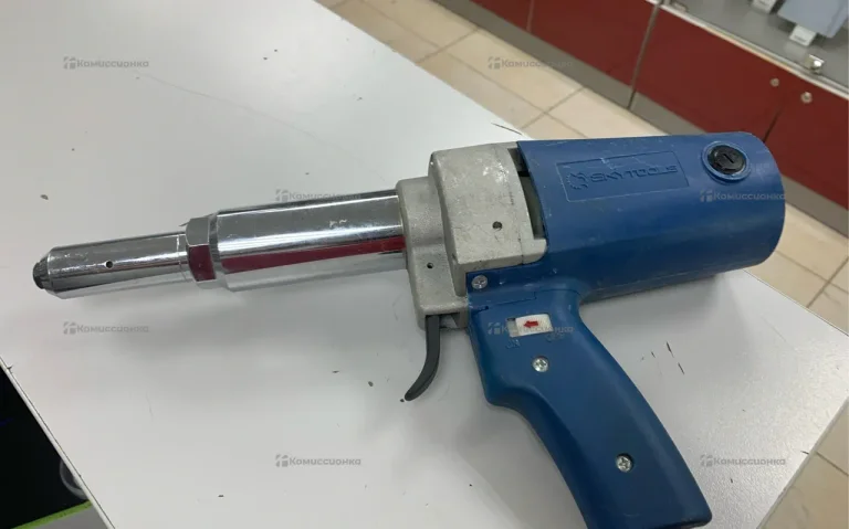 заклепочник skytools sk1005