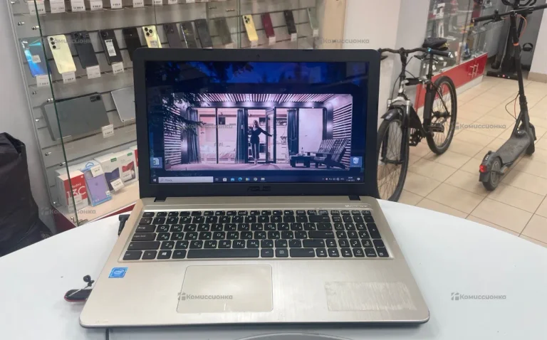 Ноутбук  ASUs R540S