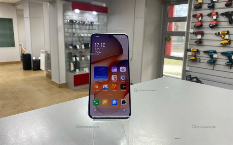 Xiaomi 13 8/256 ГБ