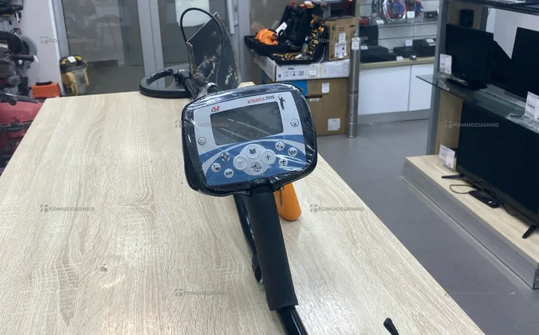 Металлоискатель Minelab X-Terra705