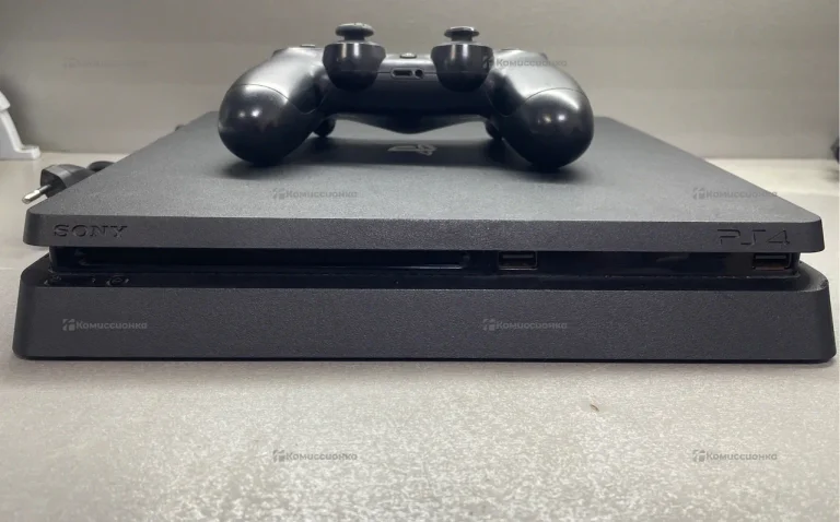 PlayStation 4 slim 1Tb