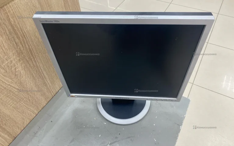 Монитор  Samsung