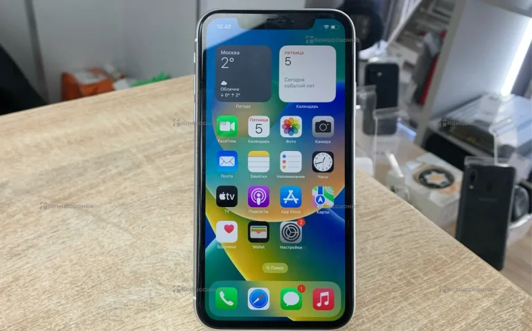 Apple iPhone XR 3/64 ГБ