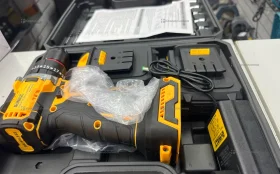 Шуруповерт бесщеточный Dewalt 21V