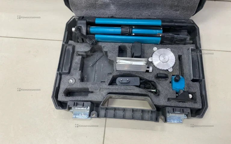 Лазерный уровень Makita реплика