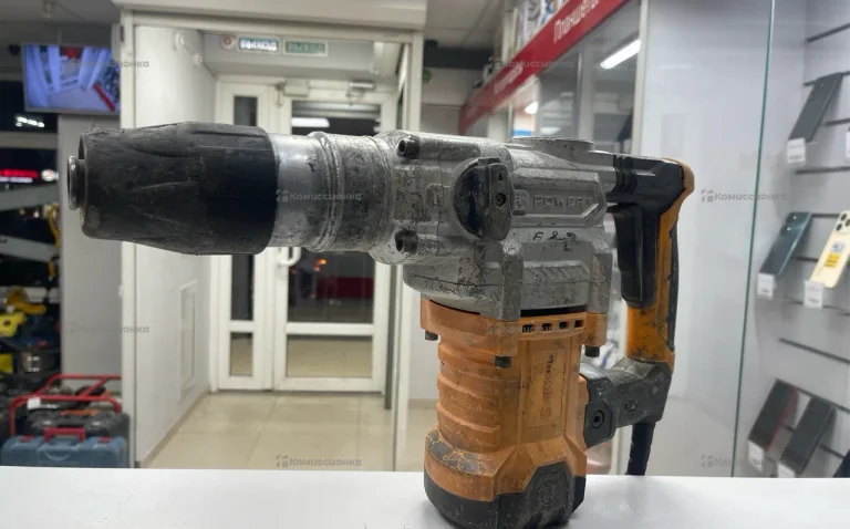 Перфоратор вихрь П1200К-М