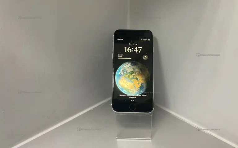 Apple iPhone SE 2020 128 ГБ.