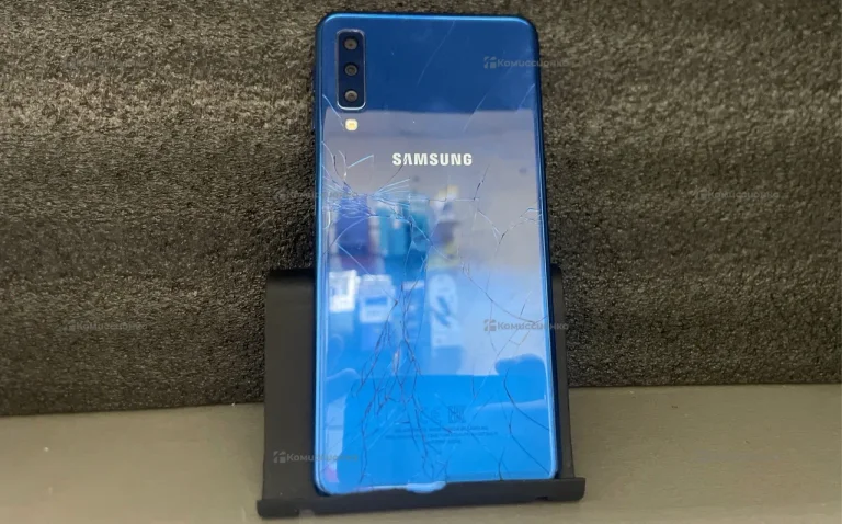 Samsung Galaxy A7 (2018) 4/64Gb