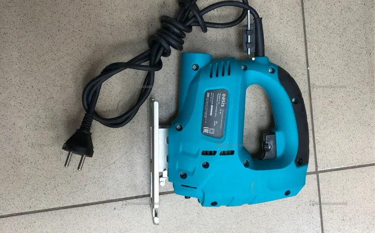 Электролобзик Oasis LE-60