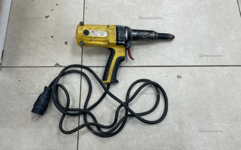 Заклепочник Absolut skytools  SK1006