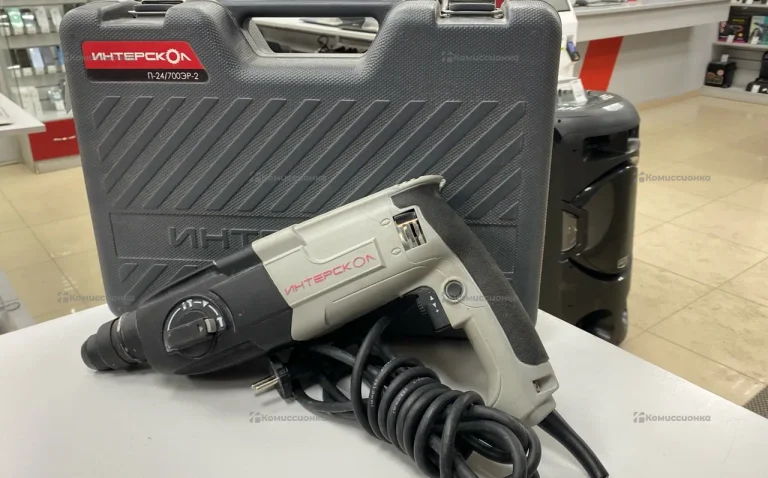 Перфоратор Интерскол П-24/700ЭР