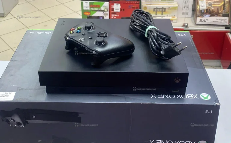 Приставка Xbox one x 1 tb