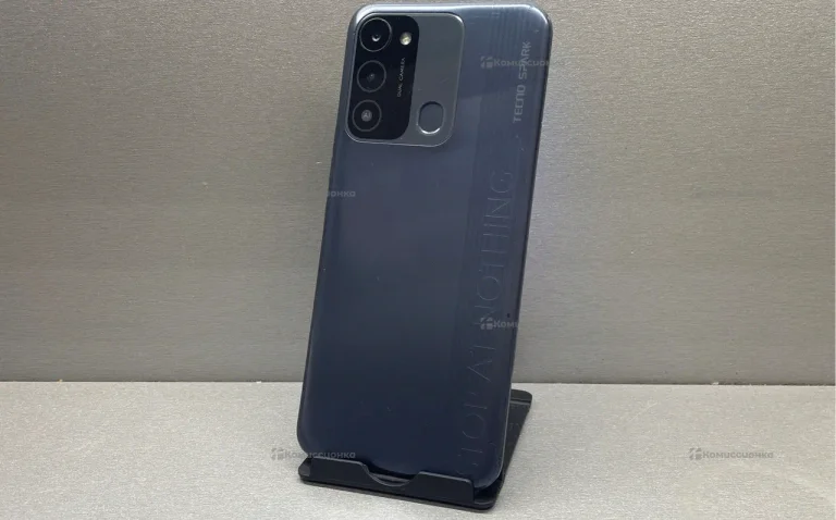 Tecno Spark 8C 4/64 ГБ