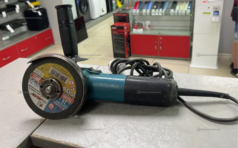 УШМ Makita 9558HN