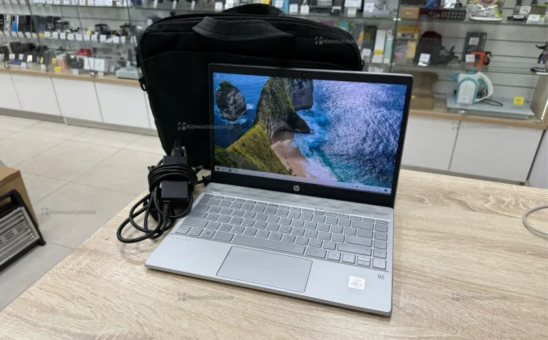 Ноутбук HP Laptop 13 i3-10 4/256Gb