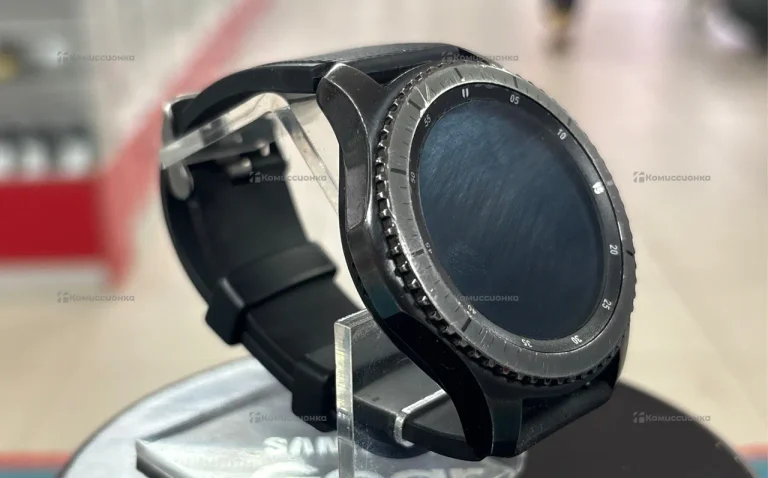 Часы  Samsung Gear 3