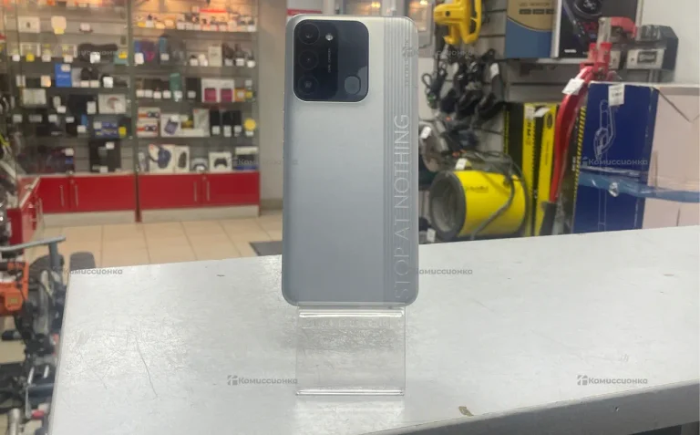 Tecno Spark 8C 4/64 ГБ