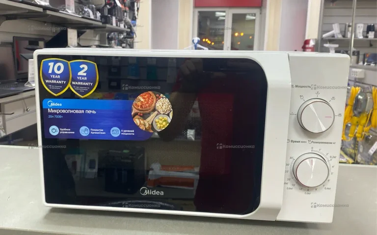 Микроволновая печь  Midea mm720c2mv