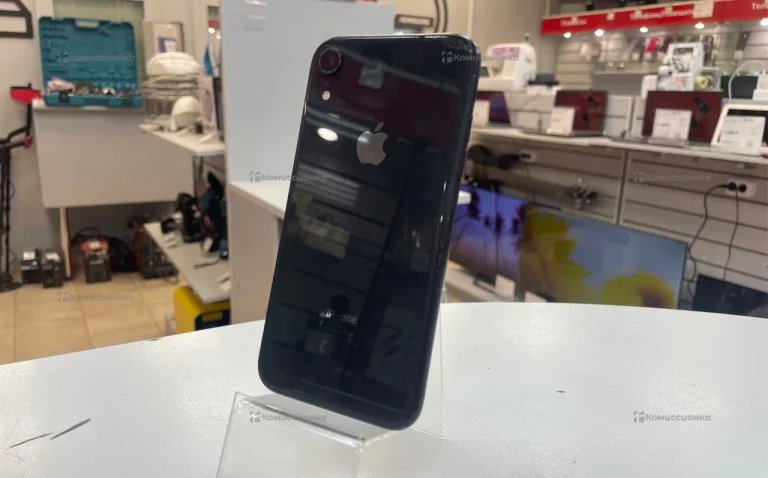 Apple iPhone XR 3/64 ГБ