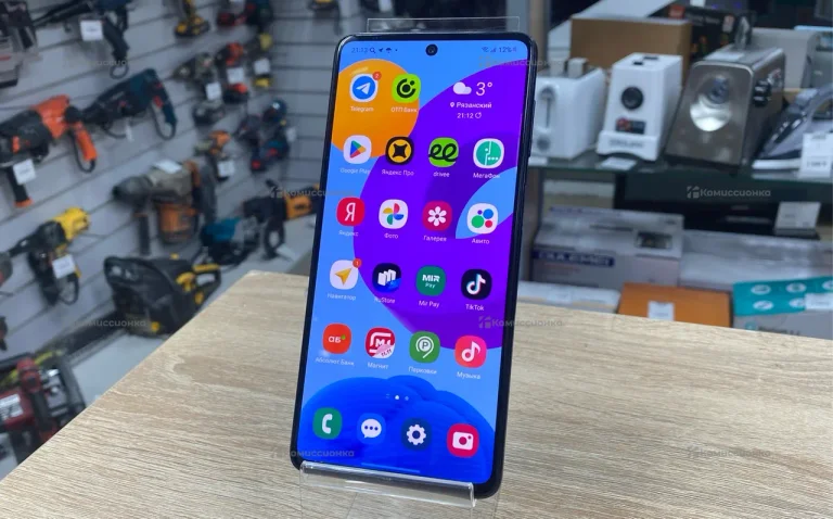 Samsung Galaxy M52 5G 6/128 ГБ