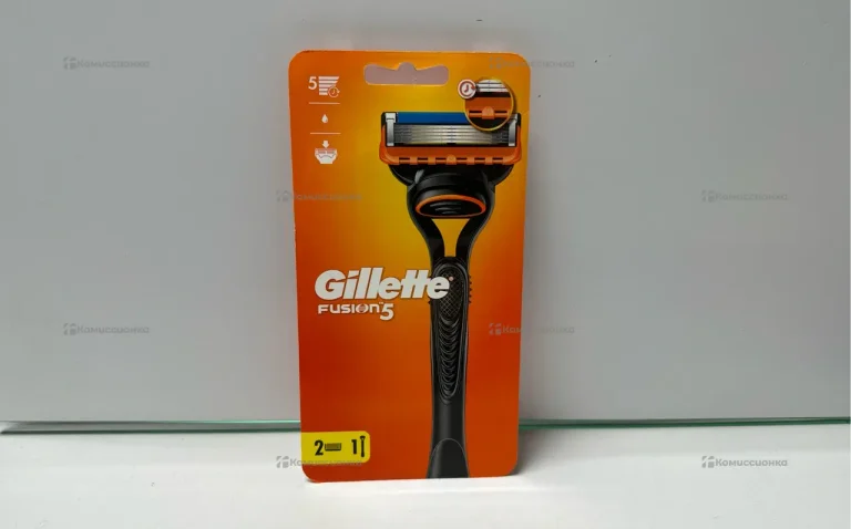 Бритва Gillette Fusion 5 с 2 сменными кассетами