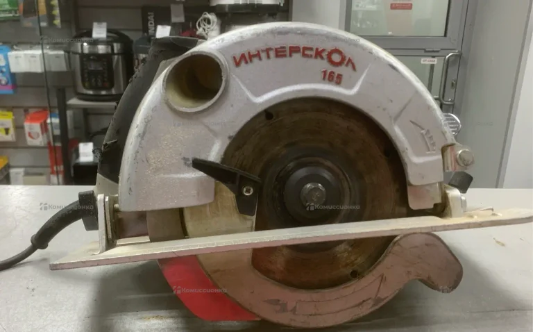 Дисковая пила Интерскол ДП-165/1200