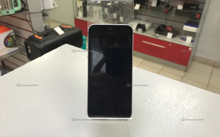 Apple iPhone SE 2/32 ГБ