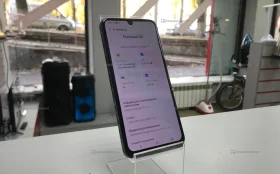 Vivo V25e 8/128 ГБ