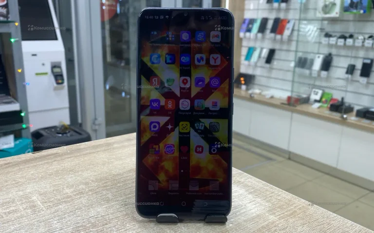 Tecno Spark 8C 4/64 ГБ