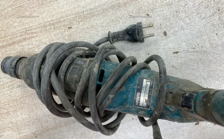 Перфоратор Makita HR 24-70