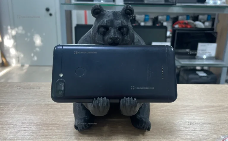 Xiaomi Redmi 6 3/32 ГБ